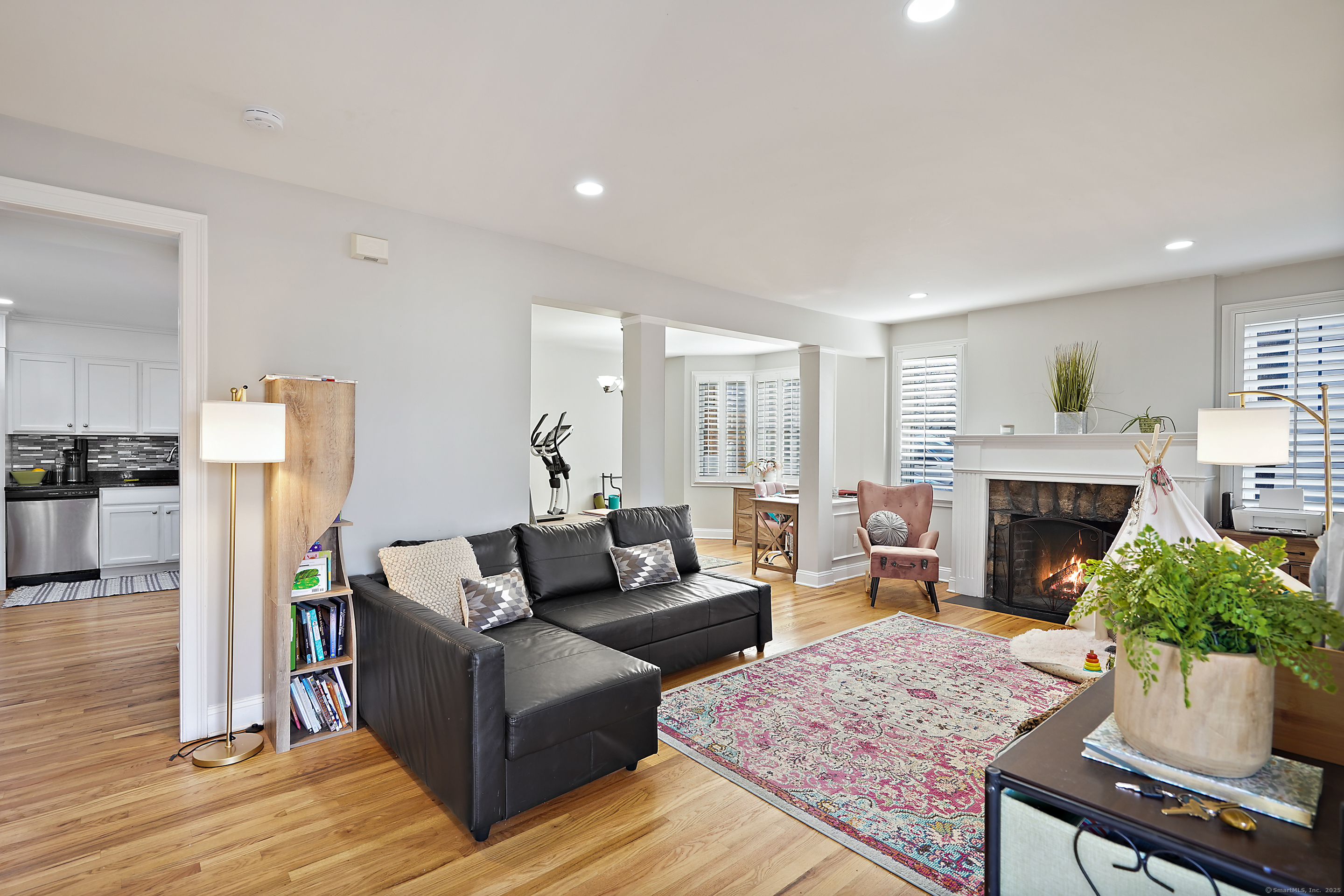 439 Glenbrook Road #APT A, Stamford, Connecticut image 7
