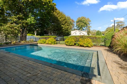 Tiny photo for 52 Kelsey Place, Madison, CT 06443 (MLS # 24138270)