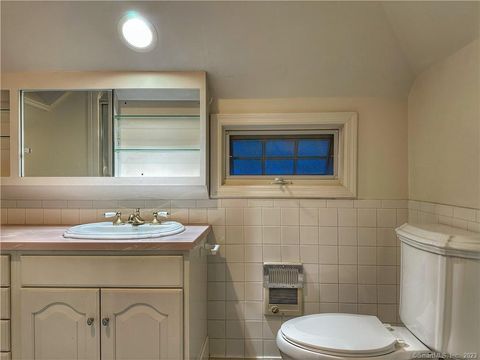 Tiny photo for 546 W Taft Avenue, Bridgeport, CT 06604 (MLS # 24146253)