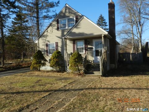 Photo of 10 Poplar Street, Windsor Locks, CT 06096 (MLS # 24145315)