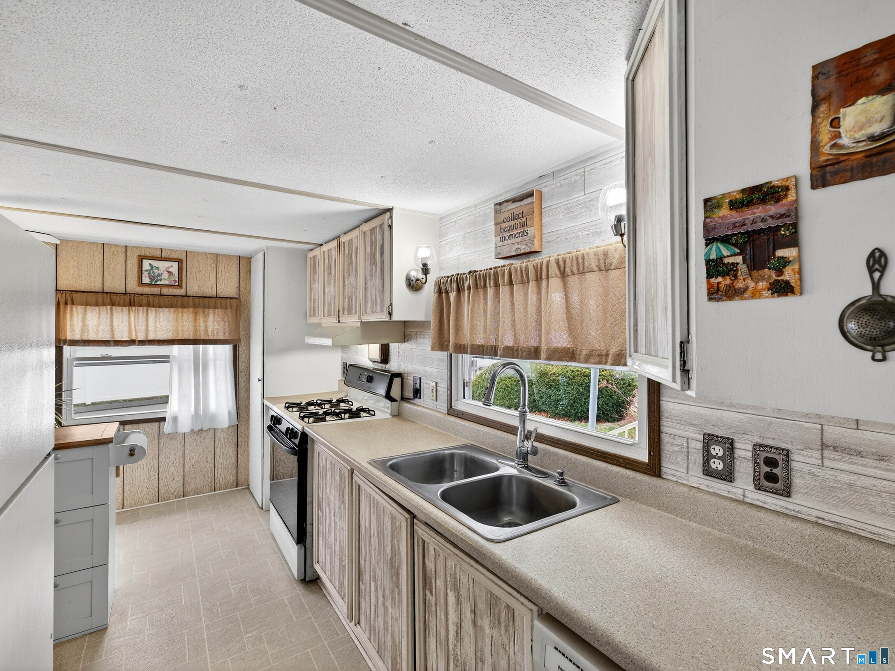 23 Linden Avenue North