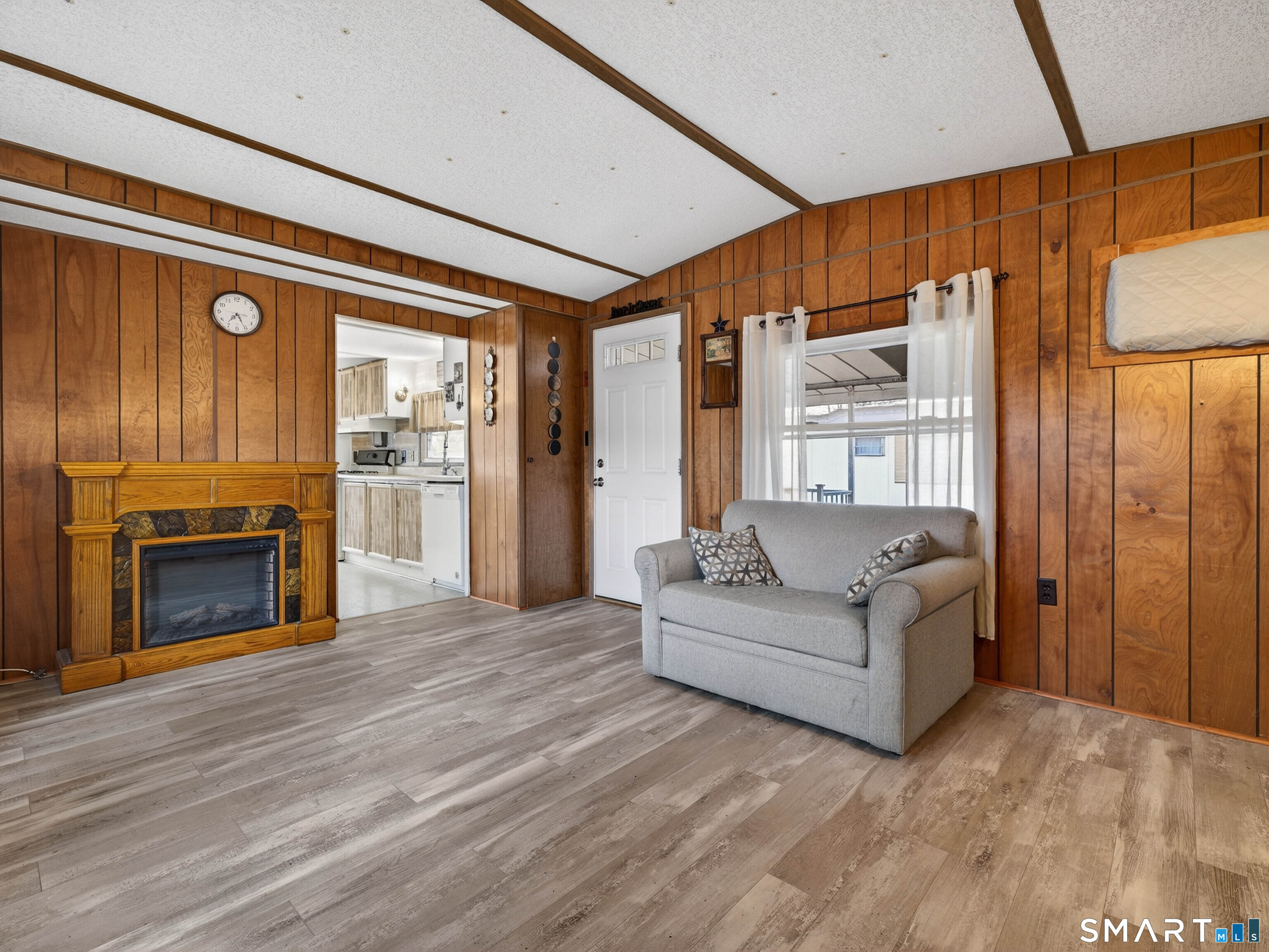 23 Linden Avenue North