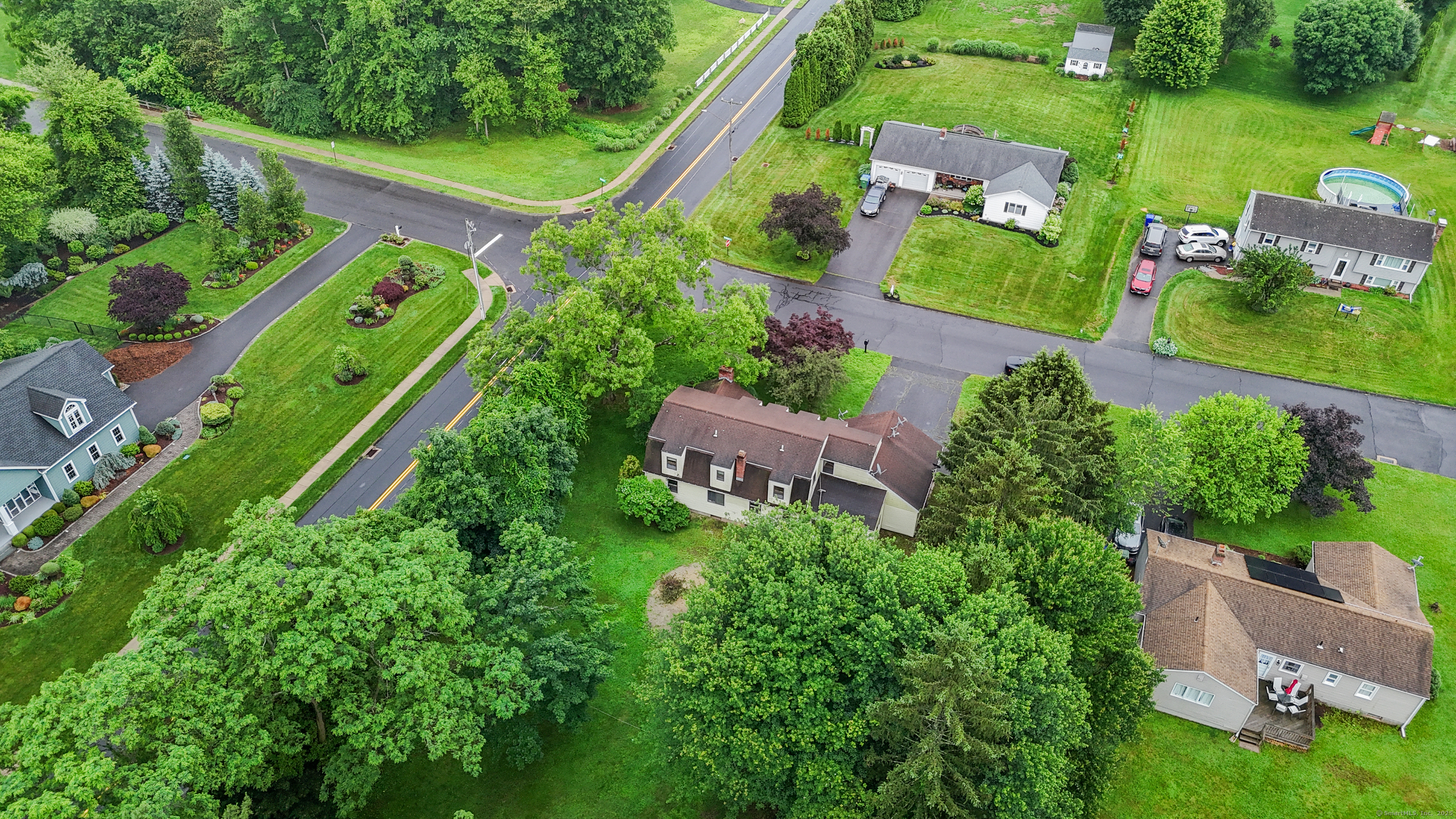 2 Sequoia Drive