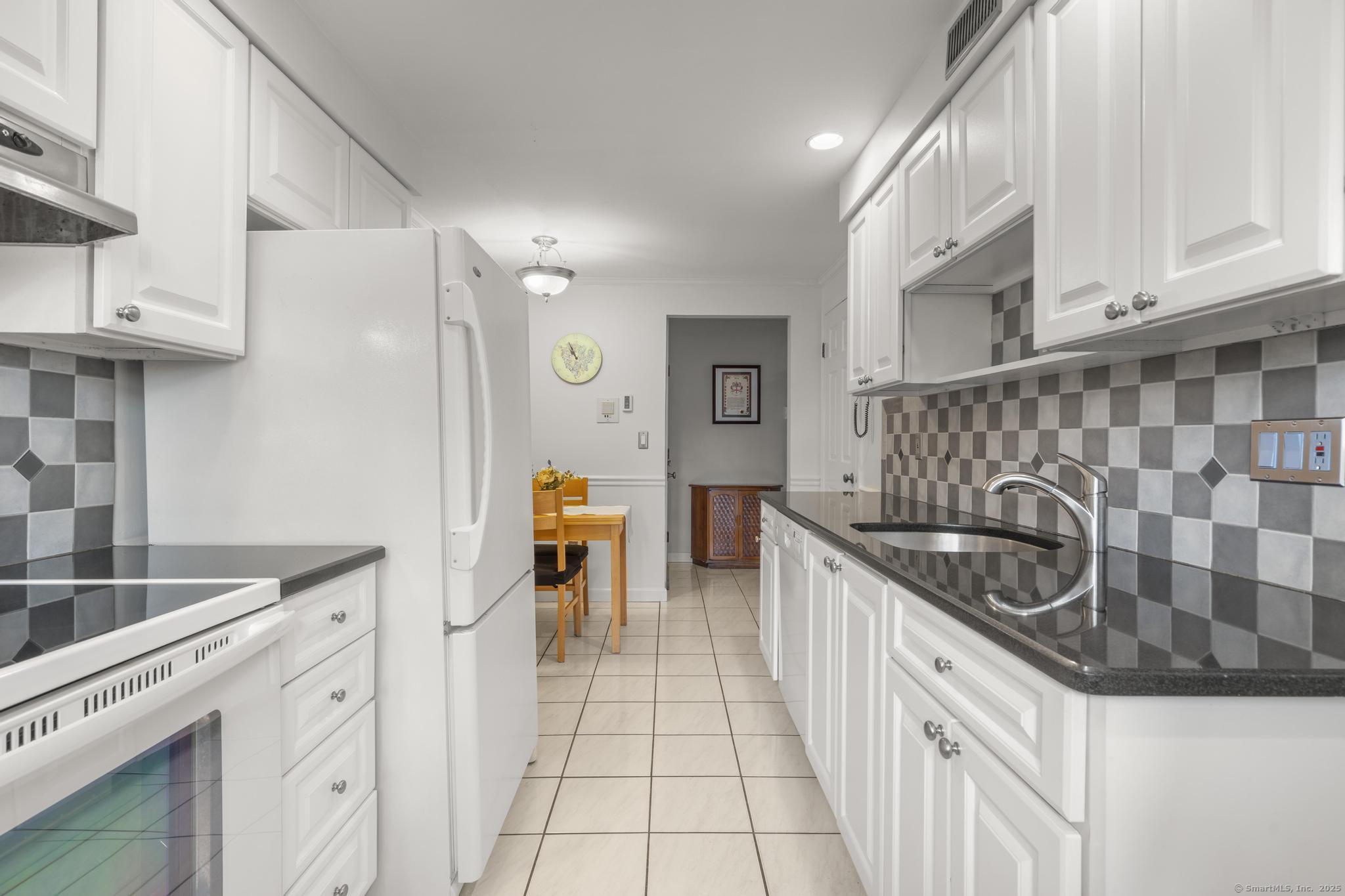24A Harbour Village #24A, Branford, Connecticut image 13