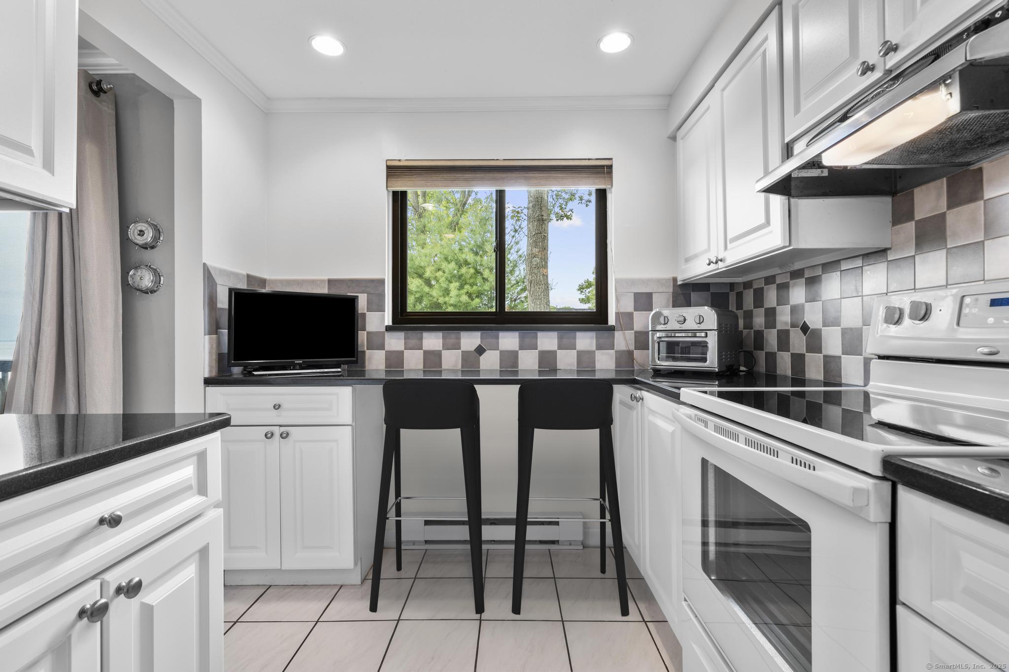 24A Harbour Village #24A, Branford, Connecticut image 14