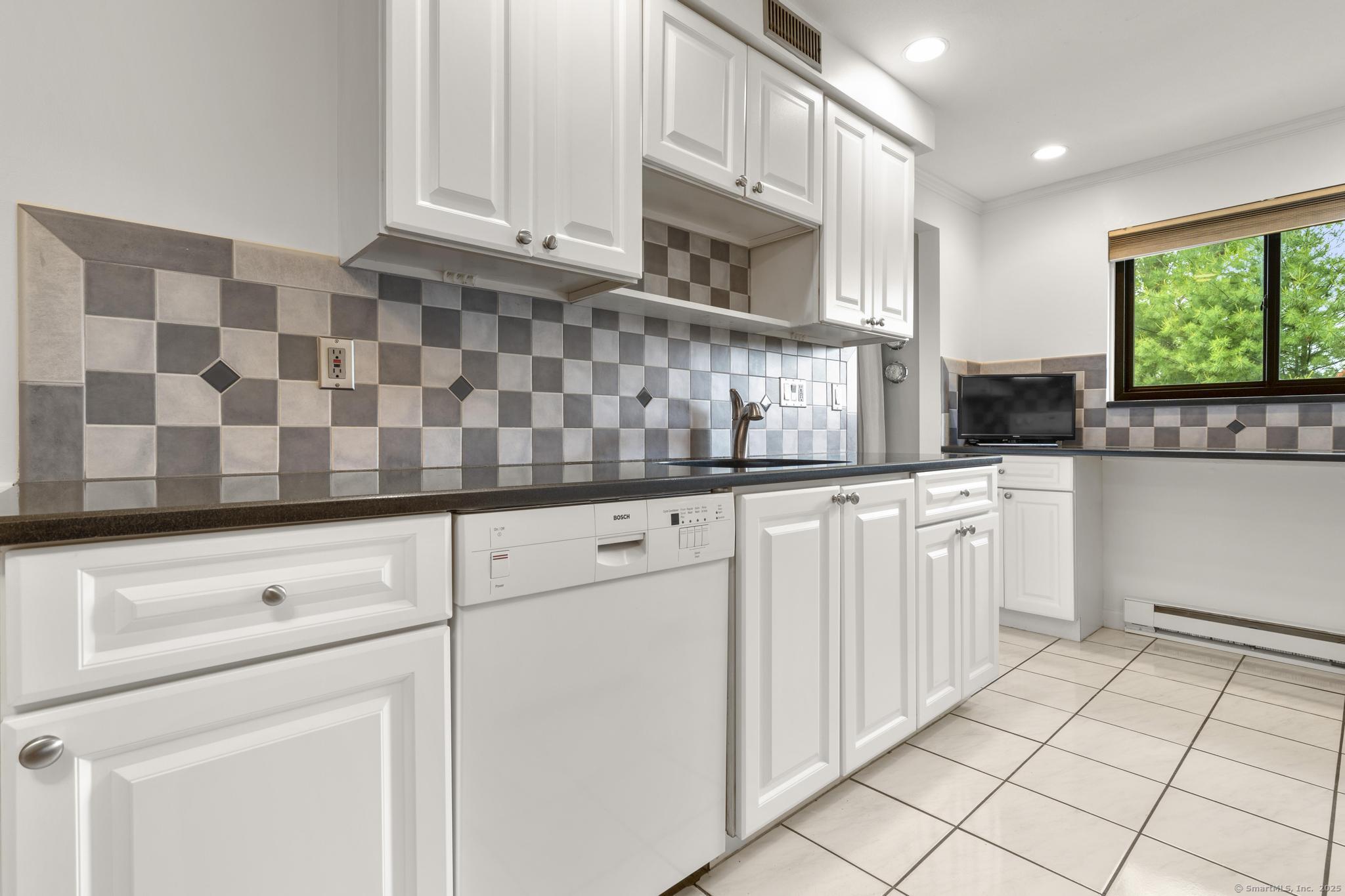 24A Harbour Village #24A, Branford, Connecticut image 11