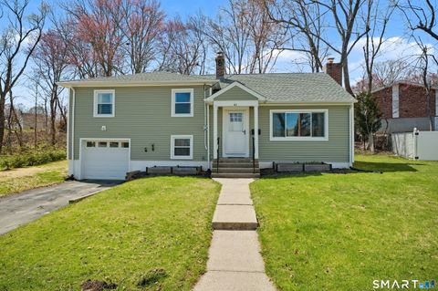 Photo of 41 Sunnybrook Bend, Waterbury, CT 06708 (MLS # 24164768)