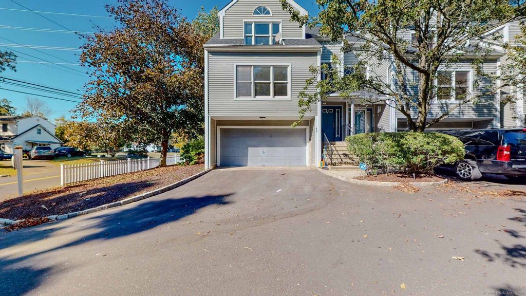 Photo of 400 Anton Drive #400, Bridgeport, CT 06606 (MLS # 24132011)