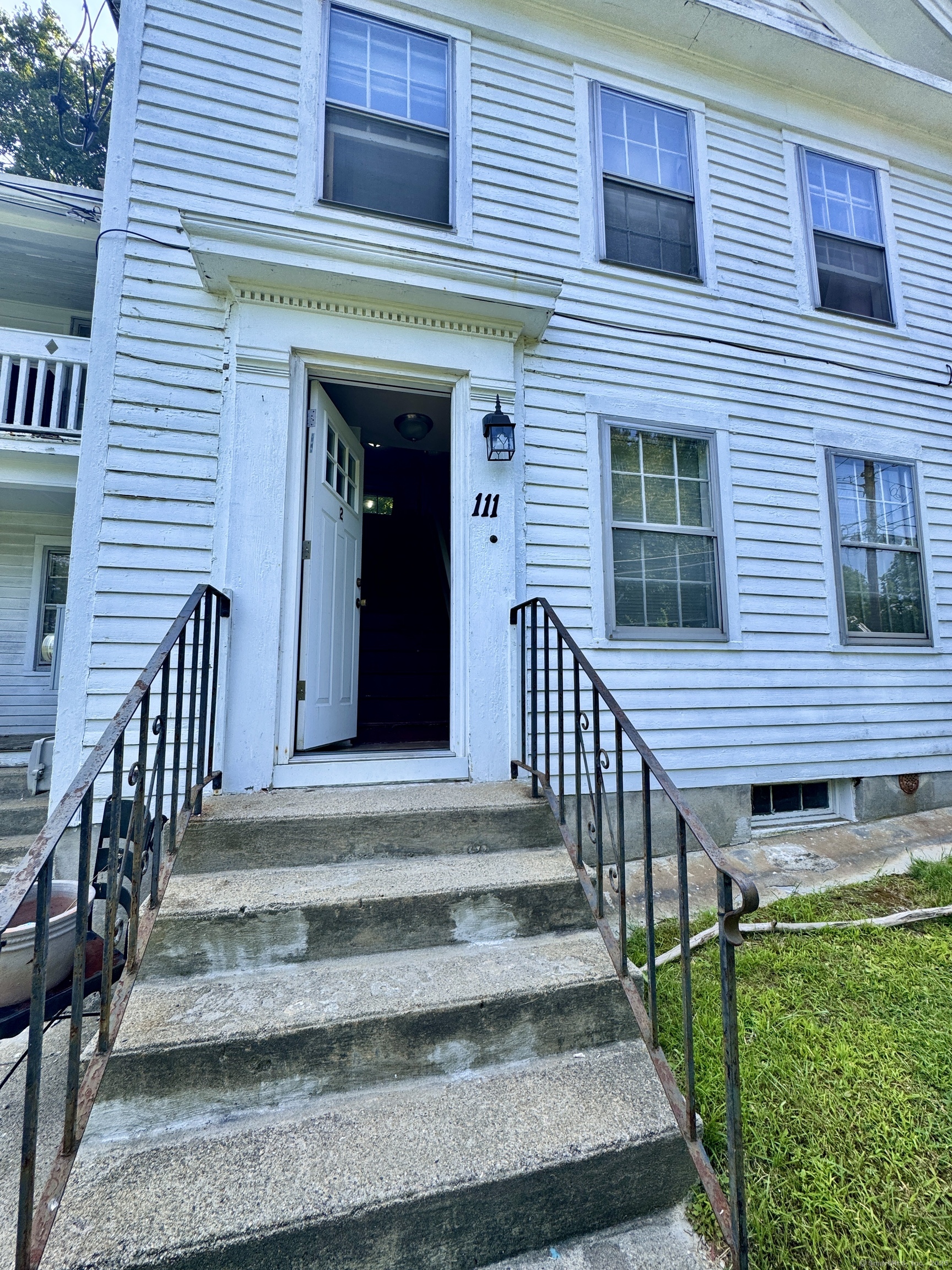 111 Rockwell Street 2nd Floor