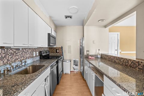 Tiny photo for 2020 Broad Street #6, Hartford, CT 06114 (MLS # 24164351)
