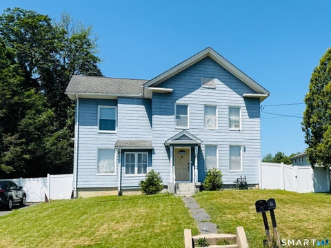 Photo of 555 S Curtis Street, Meriden, CT 06450 (MLS # 24190951)