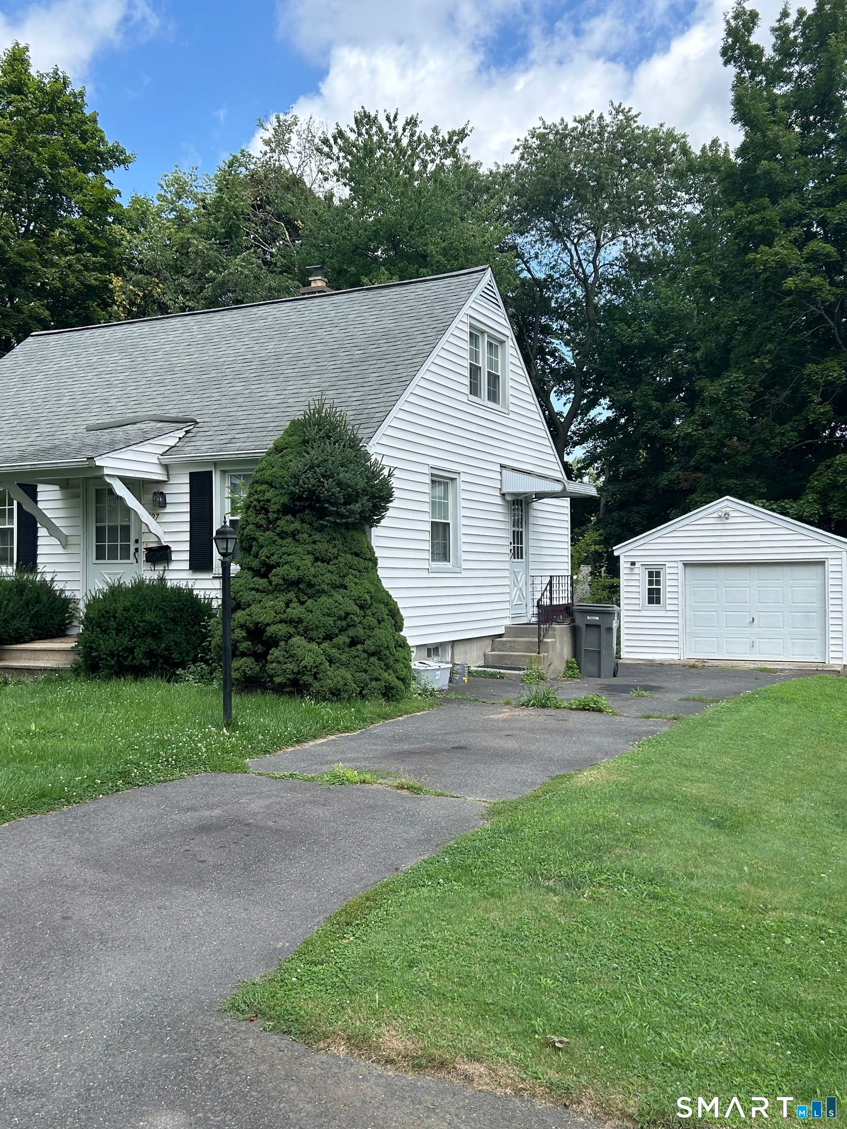327 North Hoadley Street