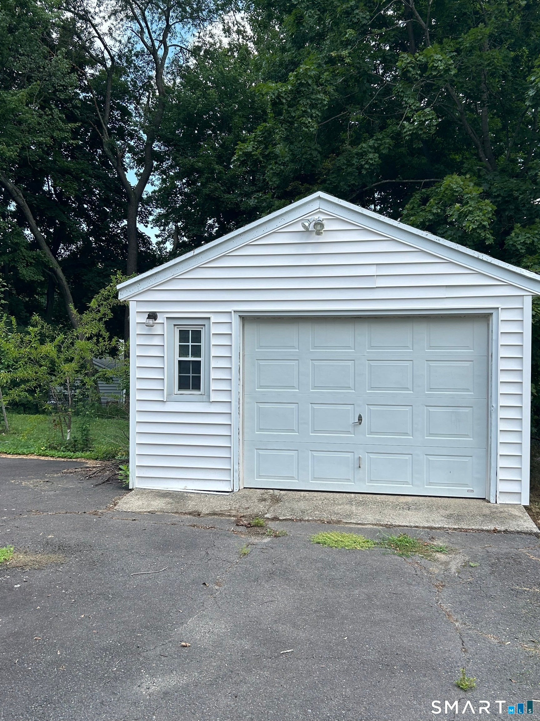 327 North Hoadley Street