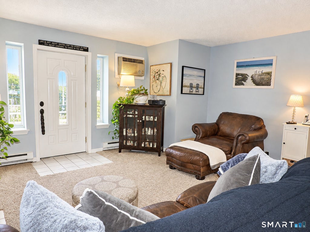 Photo of 925 Oronoke Road #34J, Waterbury, CT 06708 (MLS # 24205837)