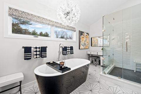 Tiny photo for 11 Brenthaven #11, Avon, CT 06001 (MLS # 24141863)