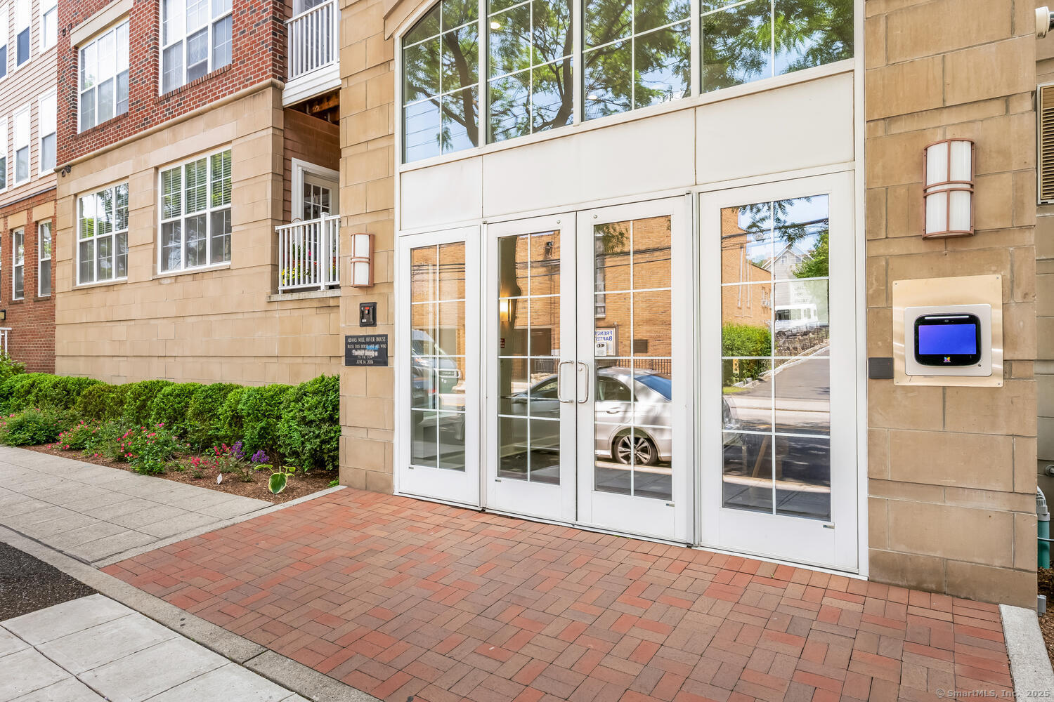 25 Adams Avenue 308