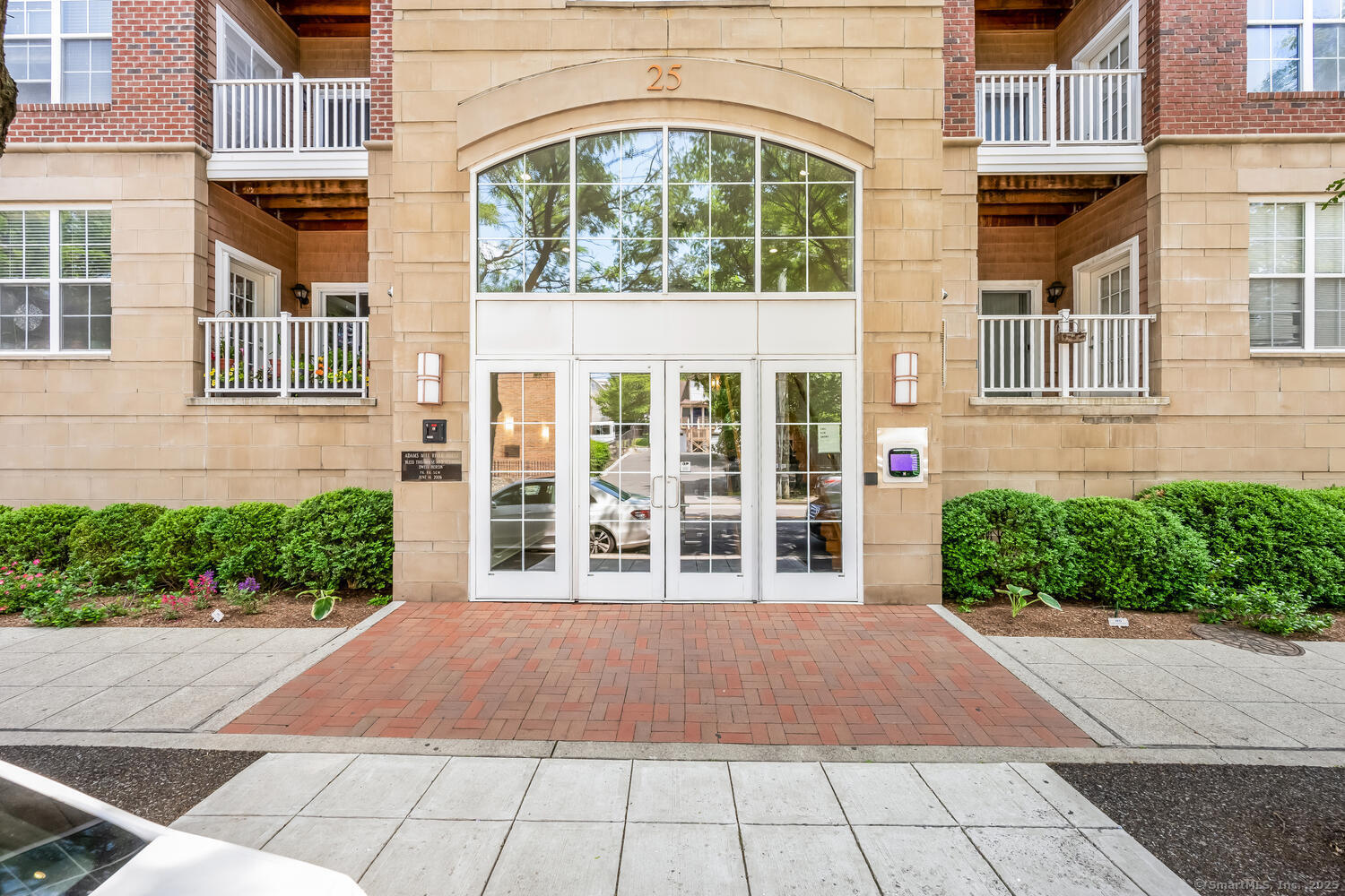 25 Adams Avenue 308