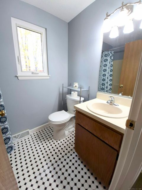 Tiny photo for 14 Teal Circle #14, Simsbury, CT 06081 (MLS # 24132455)