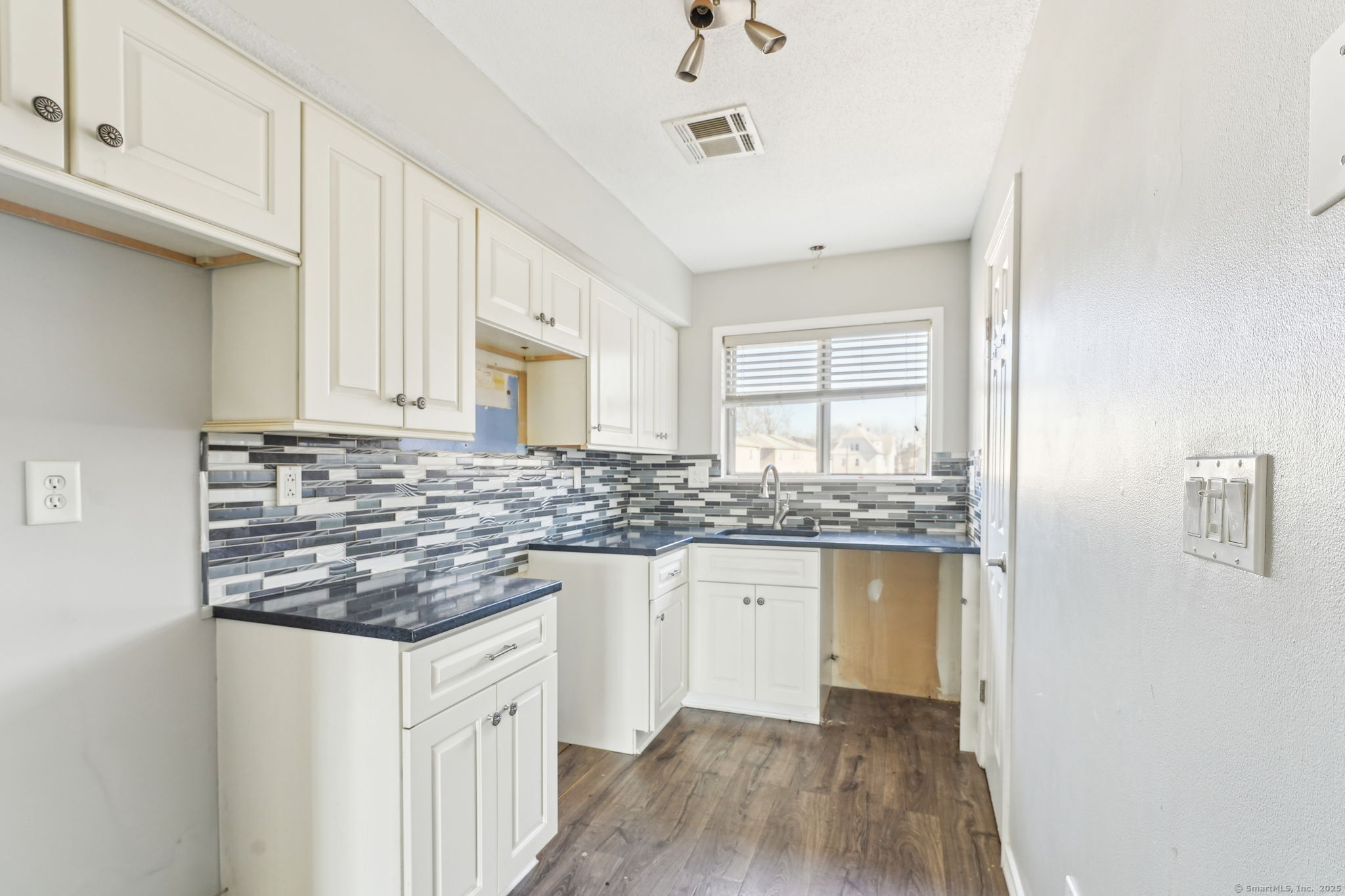 392 Elm Street #APT N3, West Haven, Connecticut image 8