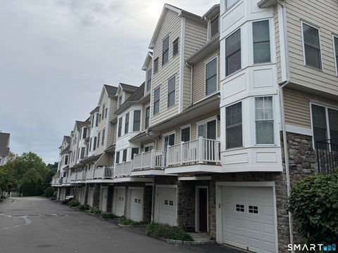 Condo For Rent - 85 Camp Avenue #11B<br/> Stamford, CT 06907