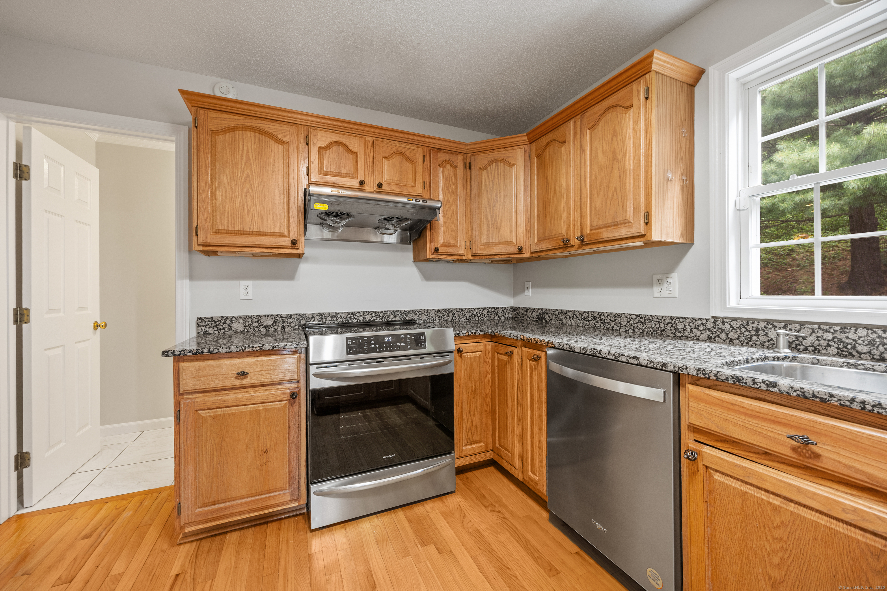 40 Nathan Hale Court