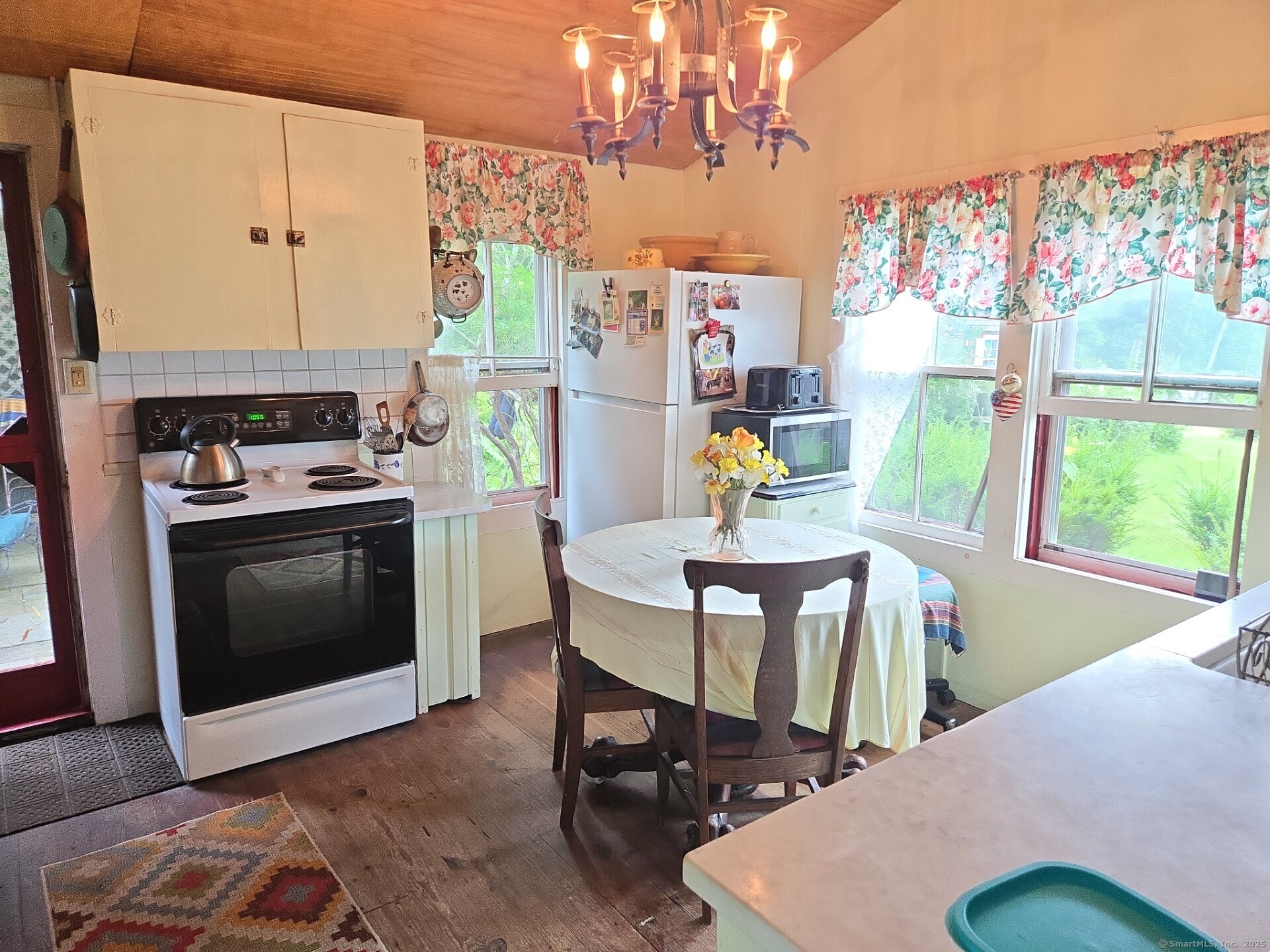 East Haddam, Connecticut 06469, United States, 1 Bedroom Bedrooms, ,1 BathroomBathrooms,Residential,Active,185717