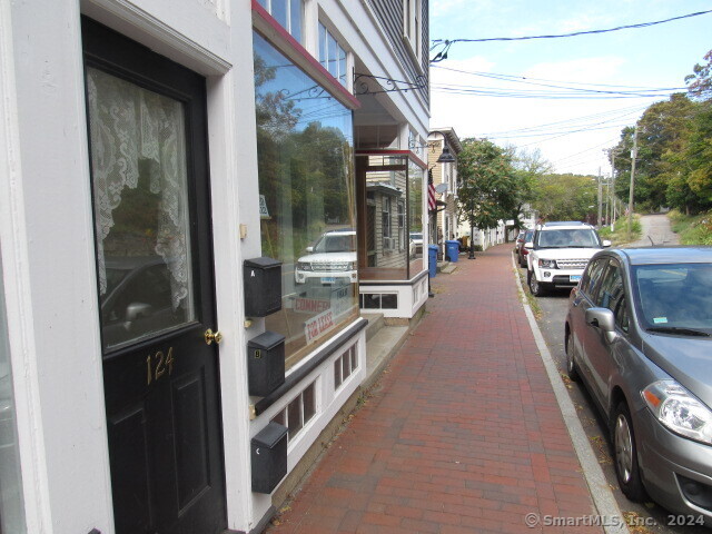 124 Main Street 3