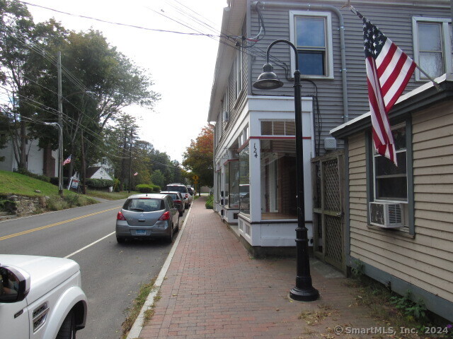 124 Main Street 3