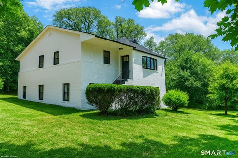 8 Fulton Drive New Fairfield CT 06812