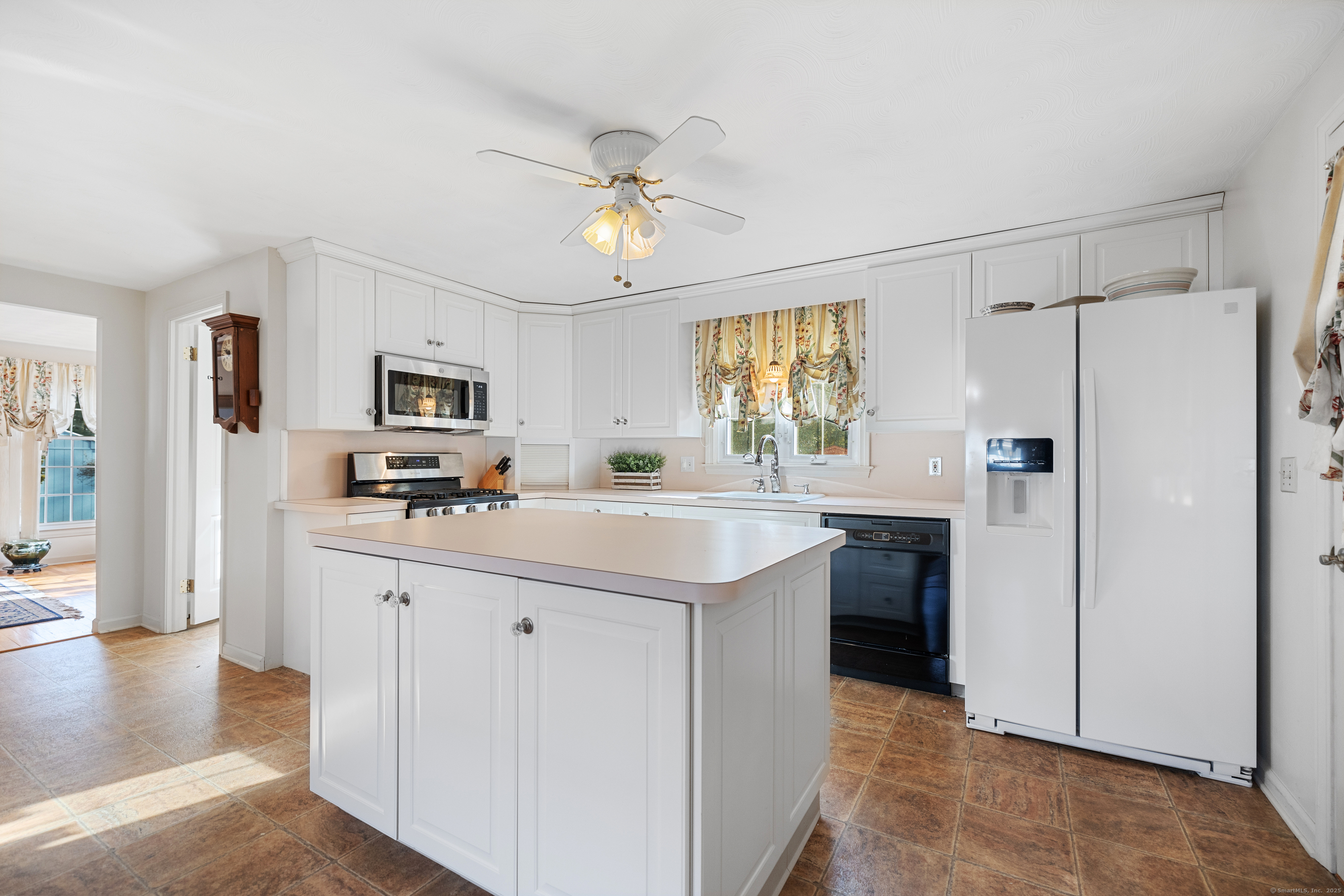 1 Dave Street, Plainville, Connecticut image 10