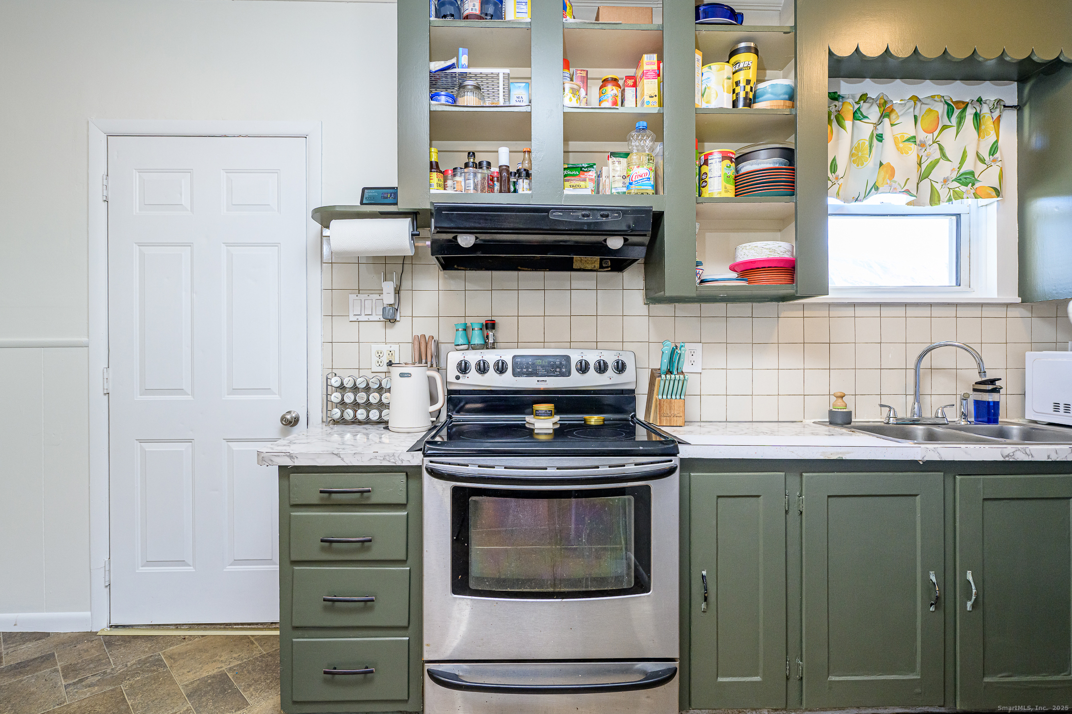 Plainfield, Connecticut 06374, United States, 3 Bedrooms Bedrooms, ,1 BathroomBathrooms,Residential,Active,246763