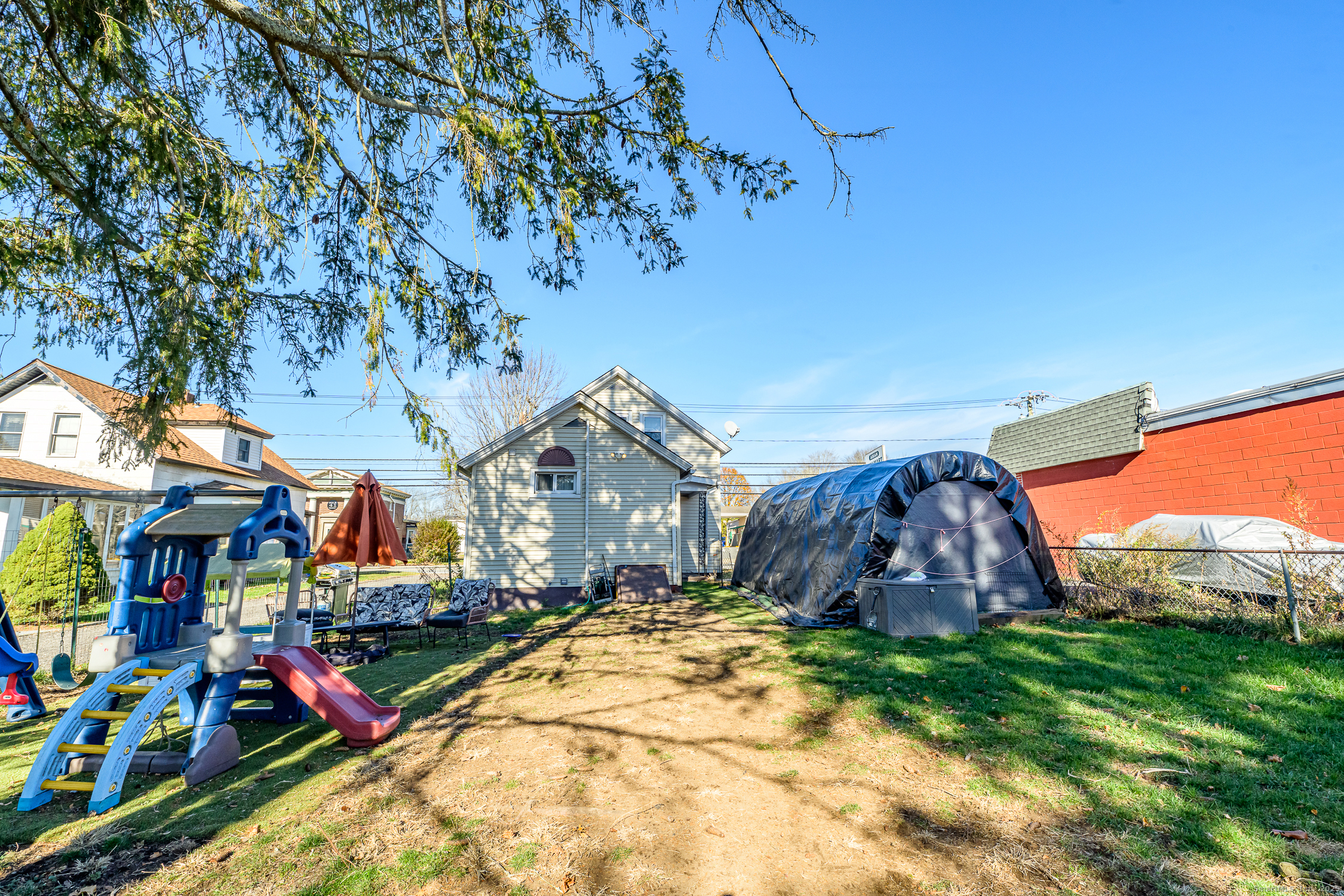 Plainfield, Connecticut 06374, United States, 3 Bedrooms Bedrooms, ,1 BathroomBathrooms,Residential,Active,246763