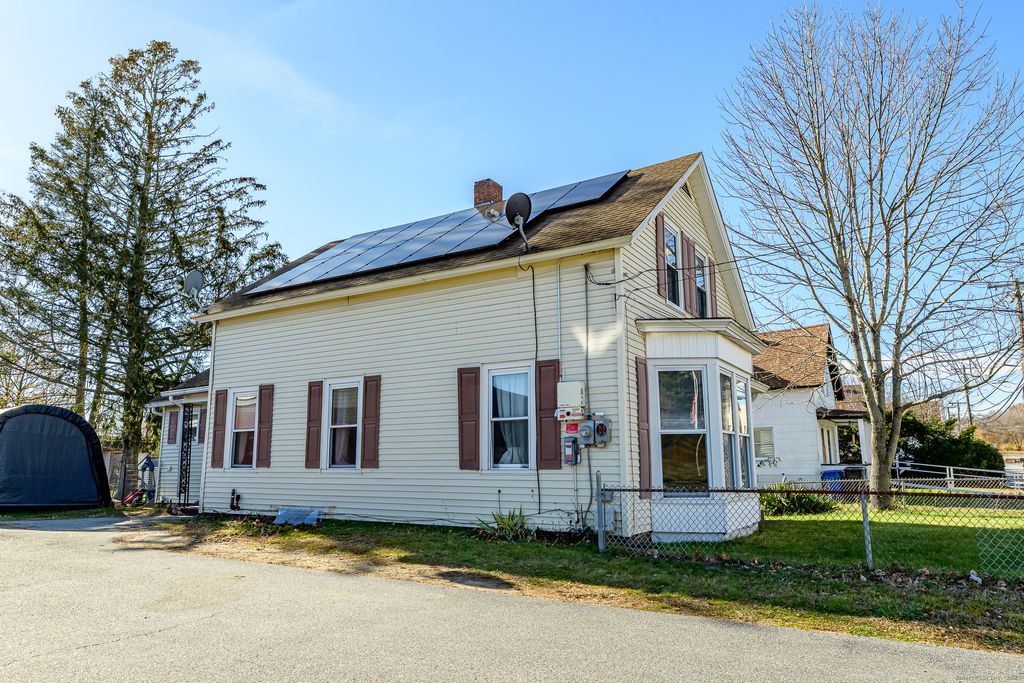 Photo of 33 Railroad Avenue, Plainfield, CT 06374 (MLS # 24140575)