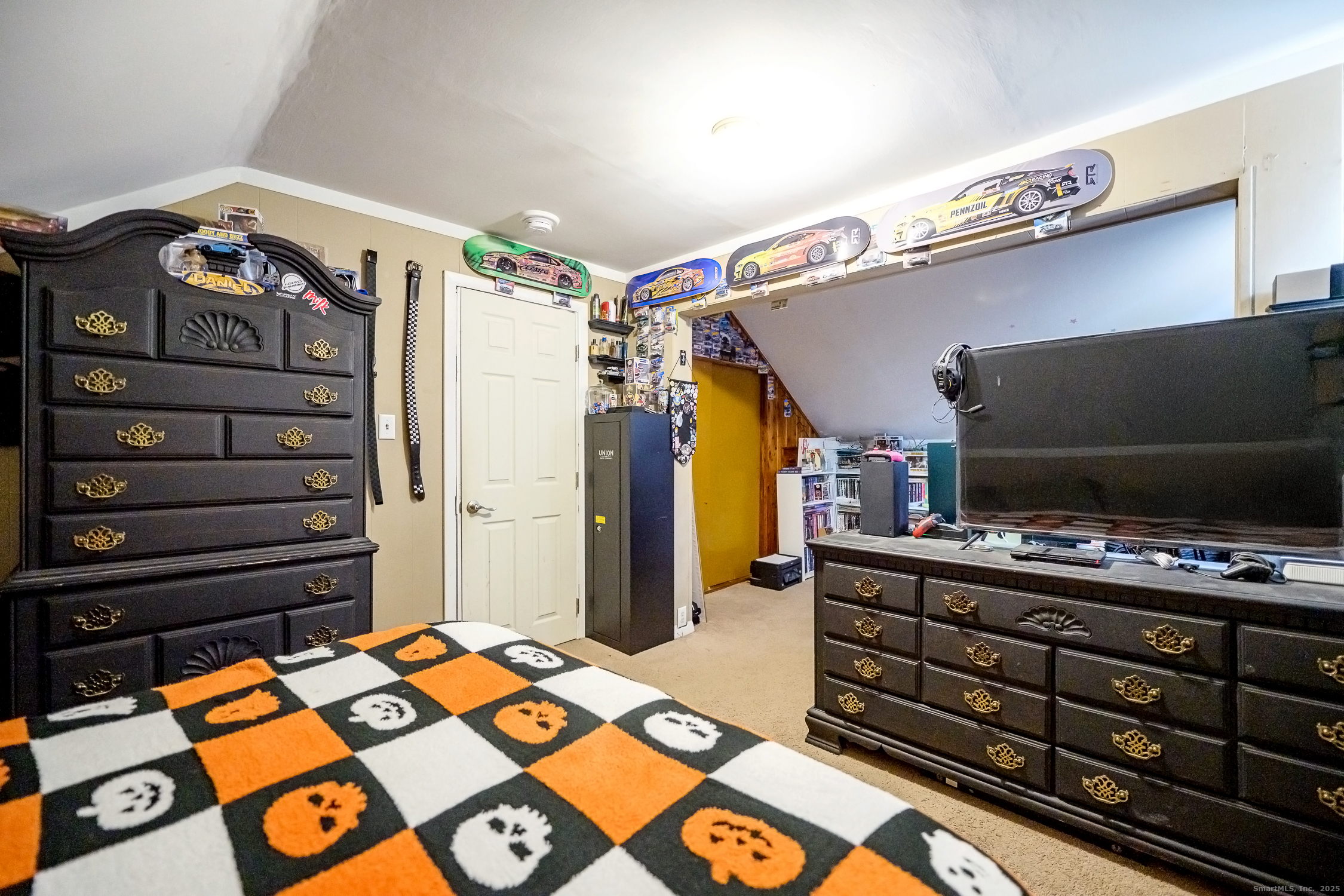 Plainfield, Connecticut 06374, United States, 3 Bedrooms Bedrooms, ,1 BathroomBathrooms,Residential,Active,246763