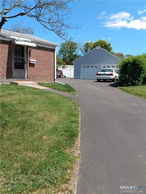 Multifamily For Rent - 7 Pioneer Court<br/> Fairfield, CT 06825