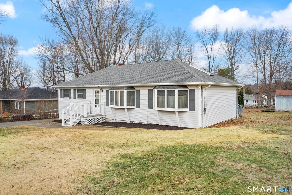 Photo of 4 Wilson Street, New Fairfield, CT 06812 (MLS # 24159077)