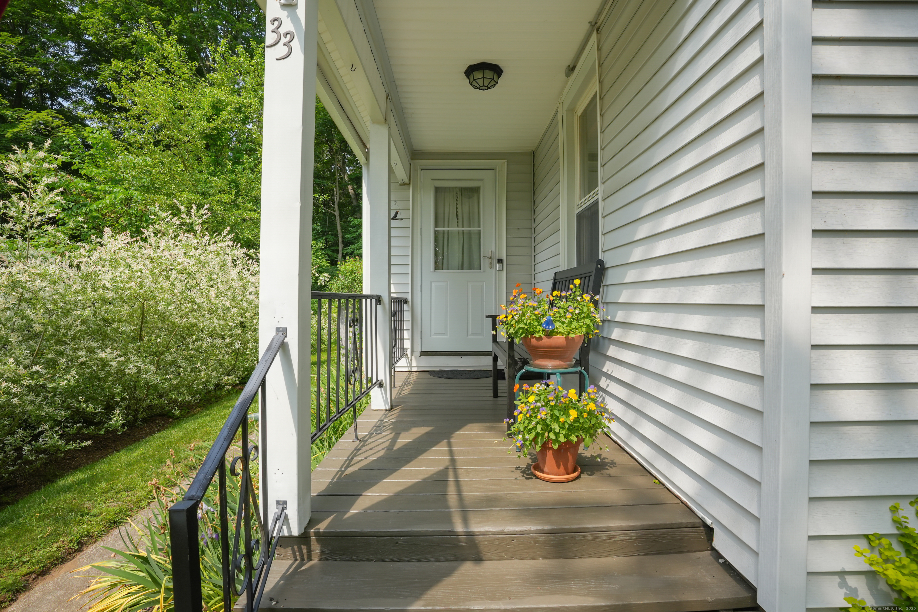 33 Swan Avenue