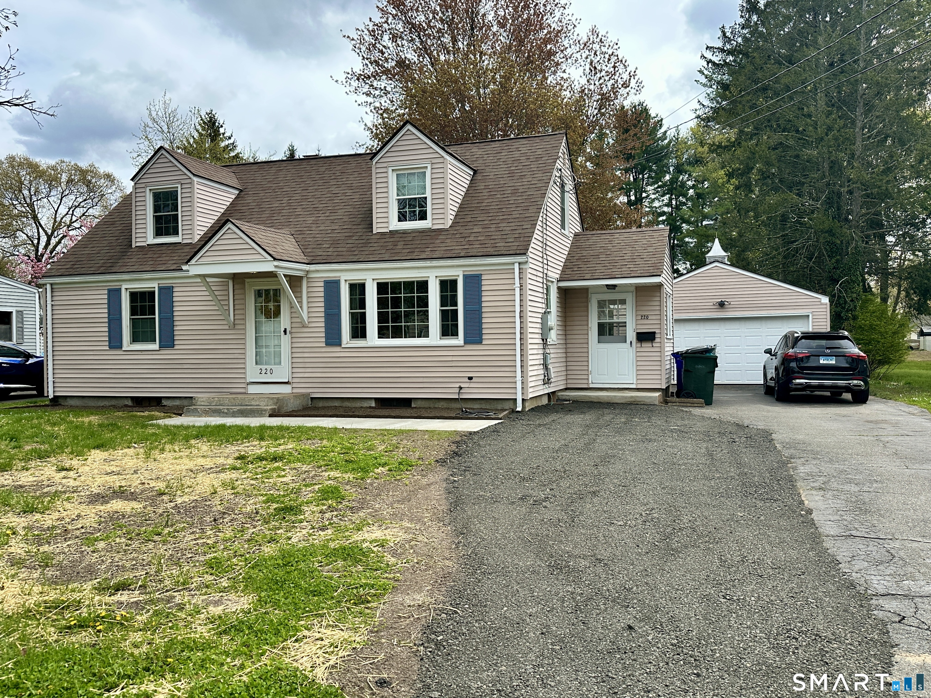 220 South Elm Street