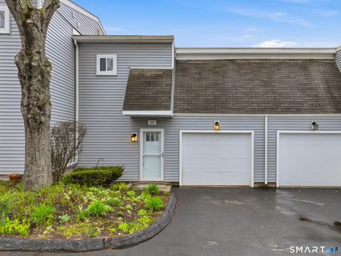 Tiny photo for 274 Church Street #3D, Guilford, CT 06437 (MLS # 24170092)