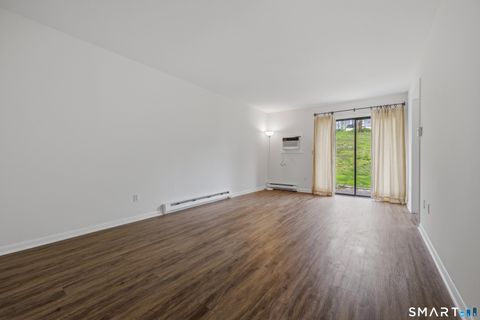 Tiny photo for 274 Church Street #3D, Guilford, CT 06437 (MLS # 24170092)