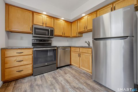 Tiny photo for 274 Church Street #3D, Guilford, CT 06437 (MLS # 24170092)
