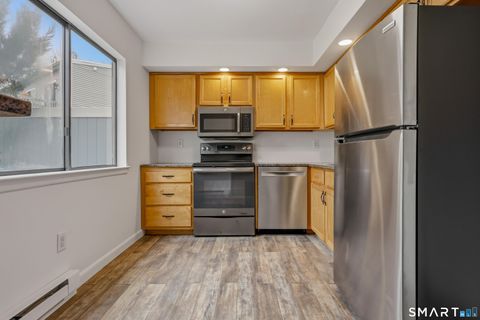 Tiny photo for 274 Church Street #3D, Guilford, CT 06437 (MLS # 24170092)