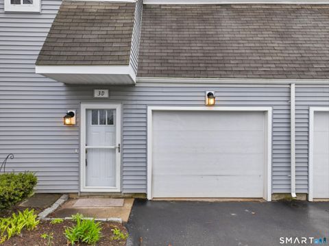 Tiny photo for 274 Church Street #3D, Guilford, CT 06437 (MLS # 24170092)