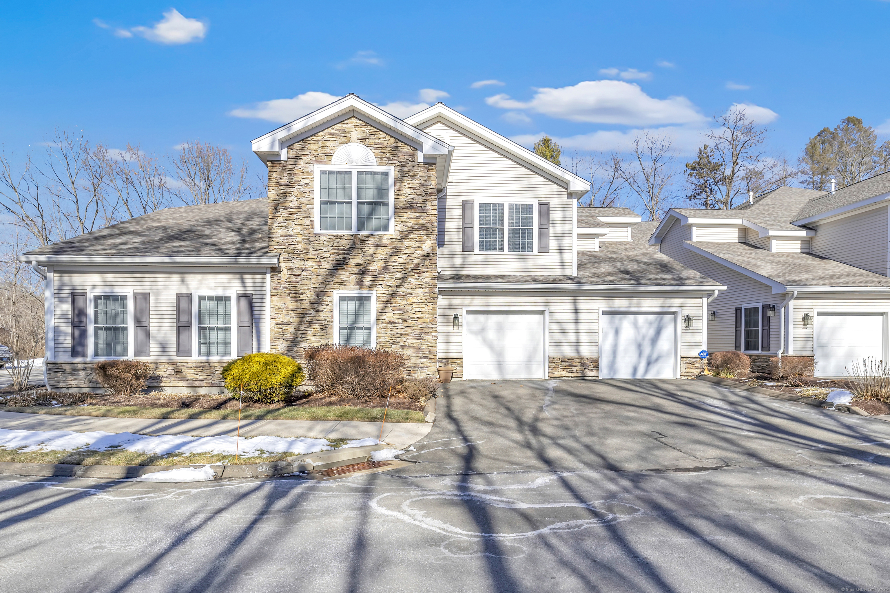 Property for Sale at Todd Street 103, Hamden, Connecticut - Bedrooms: 2 
Bathrooms: 2 
Rooms: 6  - $399,000