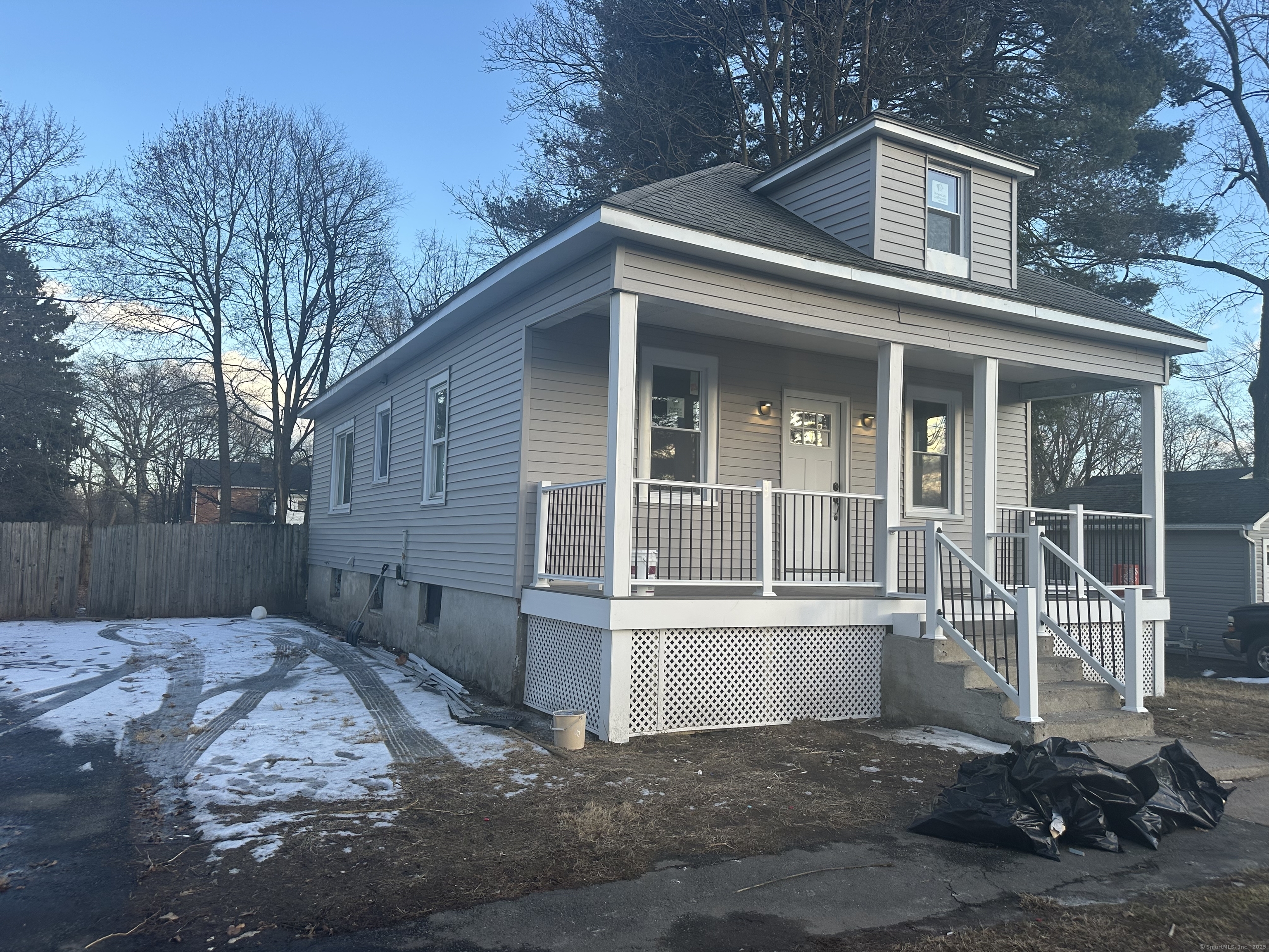 14 Songonosk Street, Windsor, Connecticut image 1