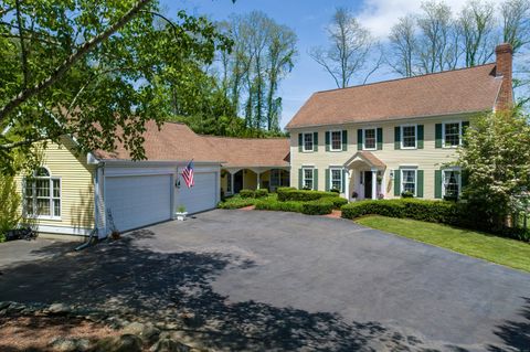 17 Lookout Hill Essex CT 06426