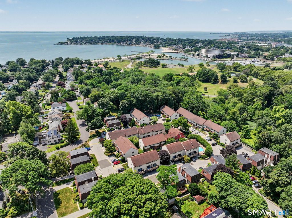 Photo of 202 Soundview Avenue #14, Stamford, CT 06902 (MLS # 24188530)