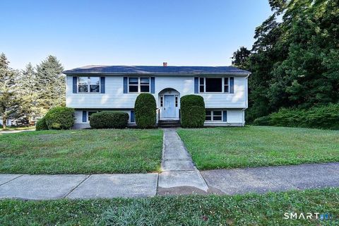 Homes For Sale - 54 Skyview Drive<br/> New Haven County, Naugatuck, CT 06770