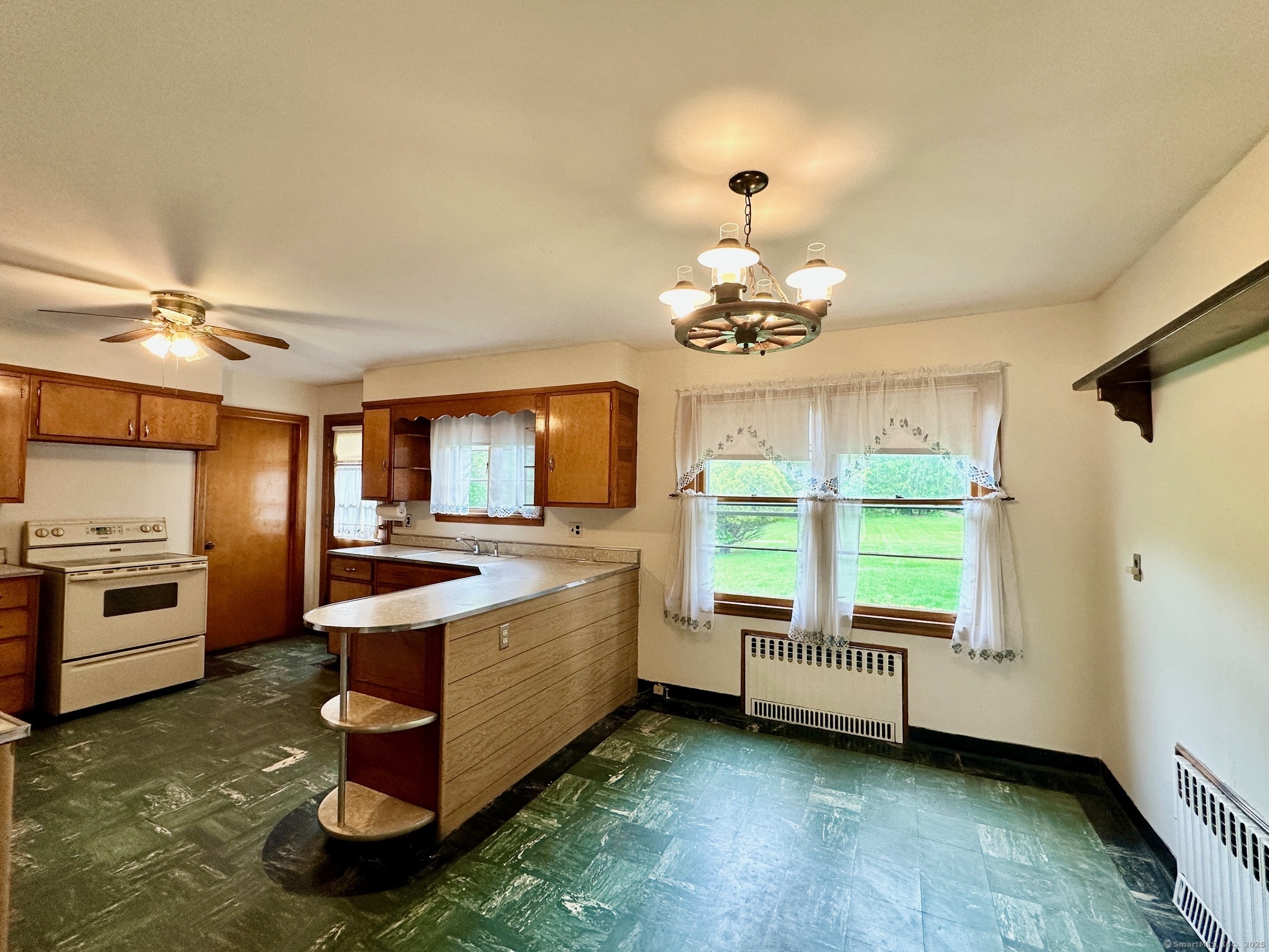 32 Broad Brook Road, East Windsor, Connecticut image 13
