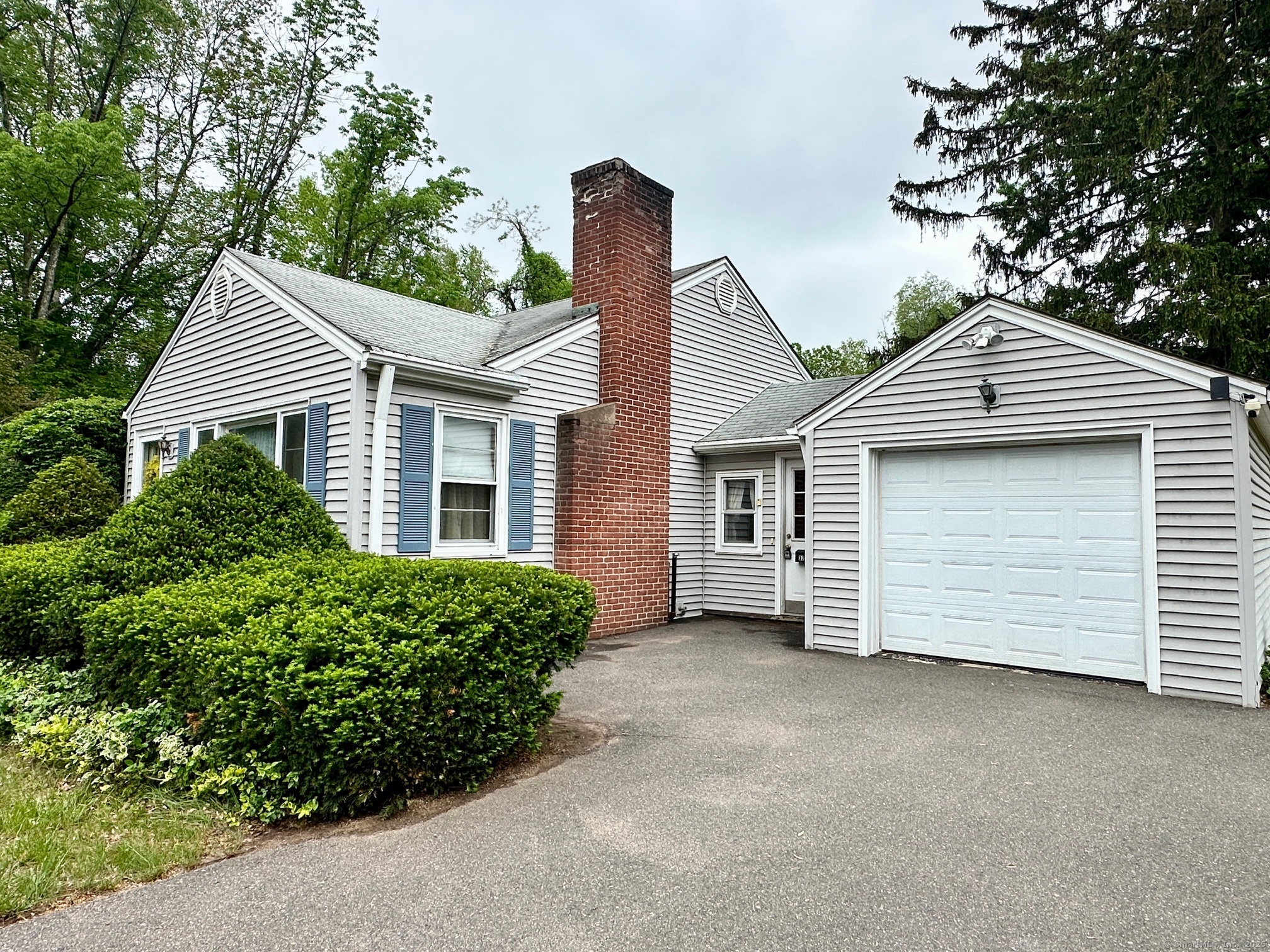 32 Broad Brook Road, East Windsor, Connecticut image 3